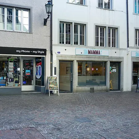 Charmante Zentrale 2.5 Zimmer Maisonette Апартаменты Чур