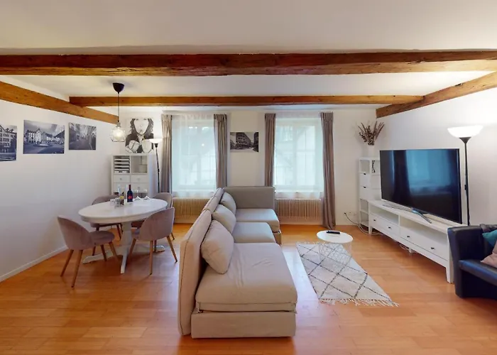 Charmante Zentrale 2.5 Zimmer Maisonette Apartamento *